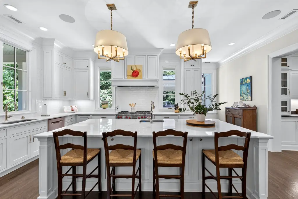 18 Kitchen.webp